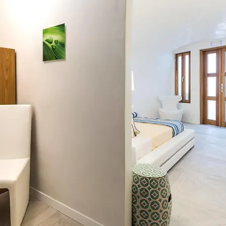 Elite Luxury Oia (Santorini)